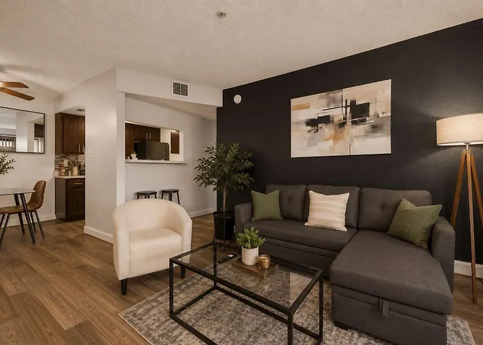 Retreat Near Asu 2 Bedroom Pools Gym Parking Pet-friendly