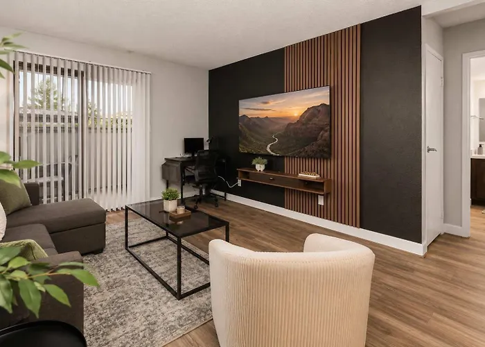 Retreat Near Asu 2 Bedroom Pools Gym Parking Pet-friendly *