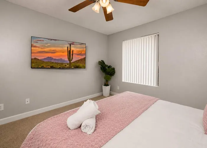Retreat Near Asu 2 Bedroom Pools Gym Parking Pet-friendly