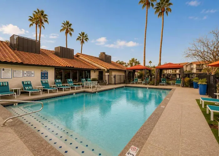 Retreat Near Asu 2 Bedroom Pools Gym Parking Pet-friendly Apartment Tempe