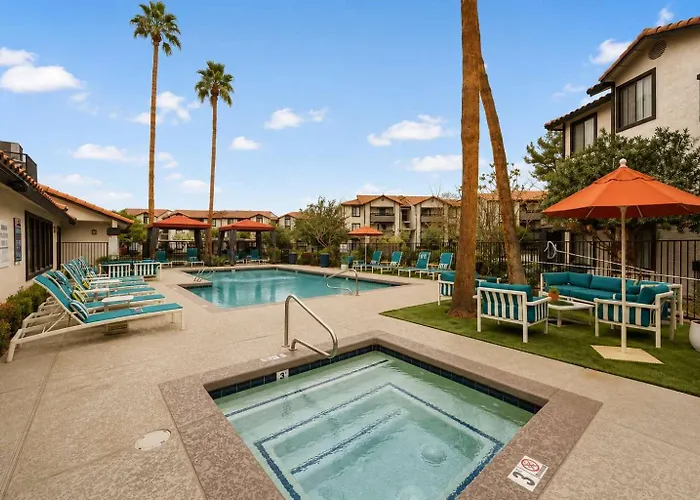 Retreat Near Asu 2 Bedroom Pools Gym Parking Pet-friendly Apartment Tempe